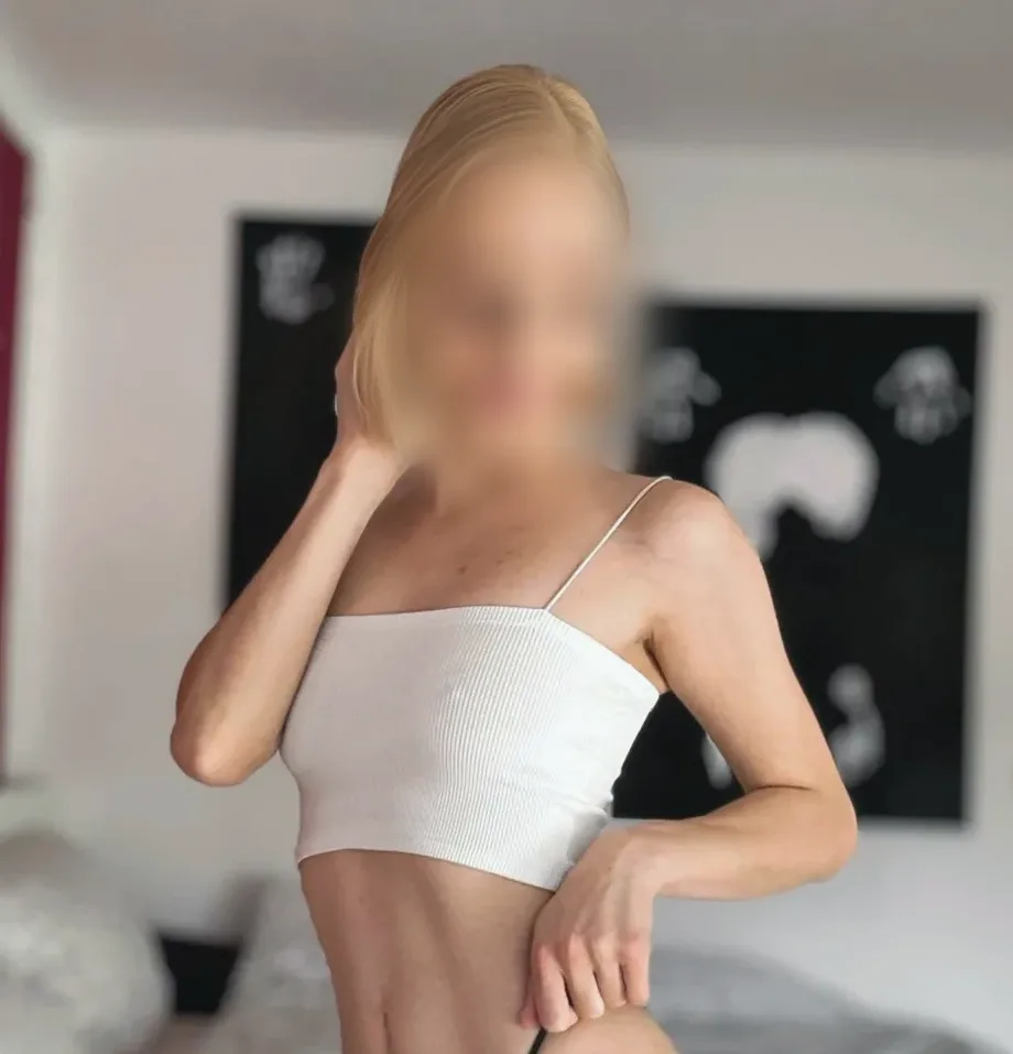 Isabell, 30